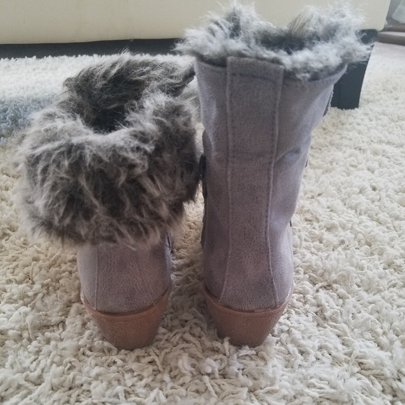 Ankle boots with faux fur and small wedge heel - Picture 3 of 3